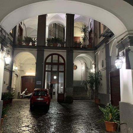 I Gironi Di Dante Apartment Наполи Екстериор снимка