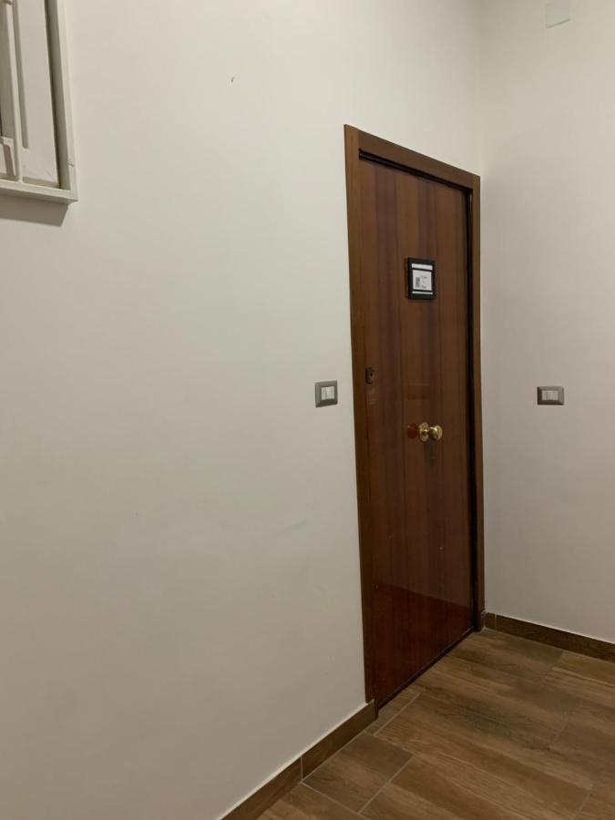 I Gironi Di Dante Apartment Наполи Екстериор снимка