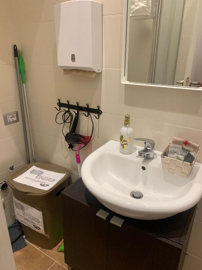 I Gironi Di Dante Apartment Наполи Екстериор снимка